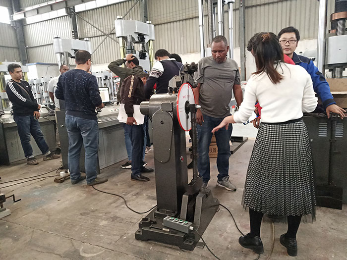 济南香蕉视频导航国外客户到厂验收大香蕉91视频设备